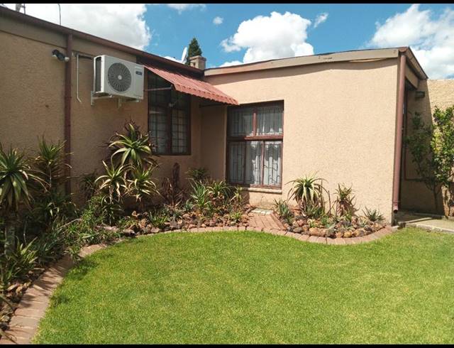 3 BEDROOM HOUSE FOR SALE IN HOMELAKE